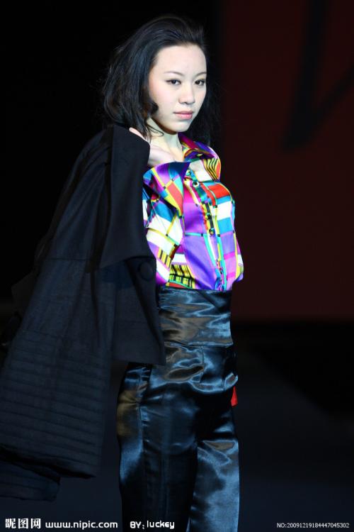 世卫组织:全球累计新冠确诊病例达79673754例